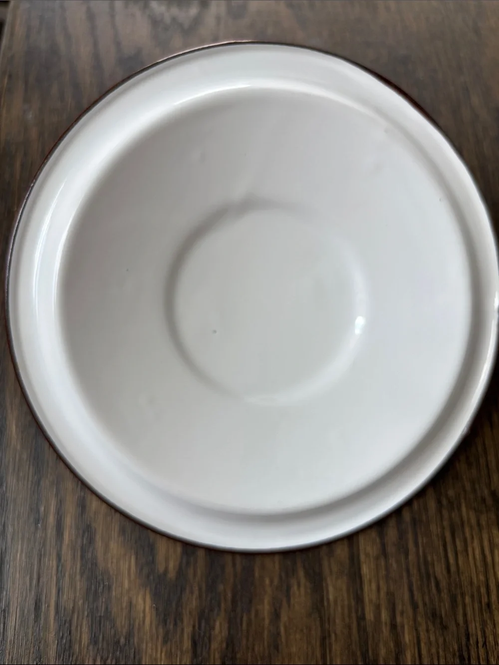 Vintage enamelware small sauce pan w/lid, dark brown /white, 11.5” long, 3” tall